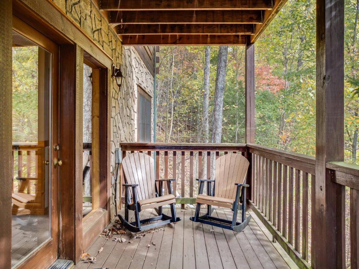 Saddle Ridge Villa Гетлинбург Екстериор снимка