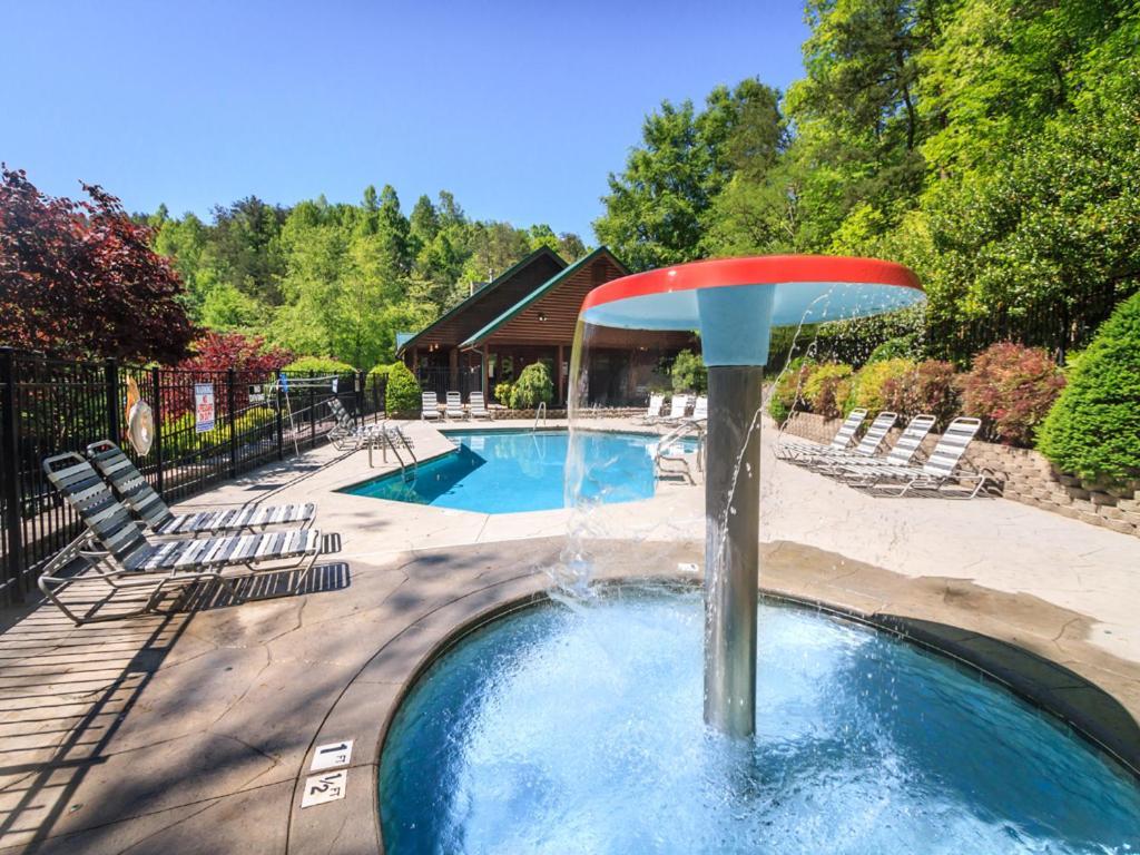Saddle Ridge Villa Гетлинбург Екстериор снимка