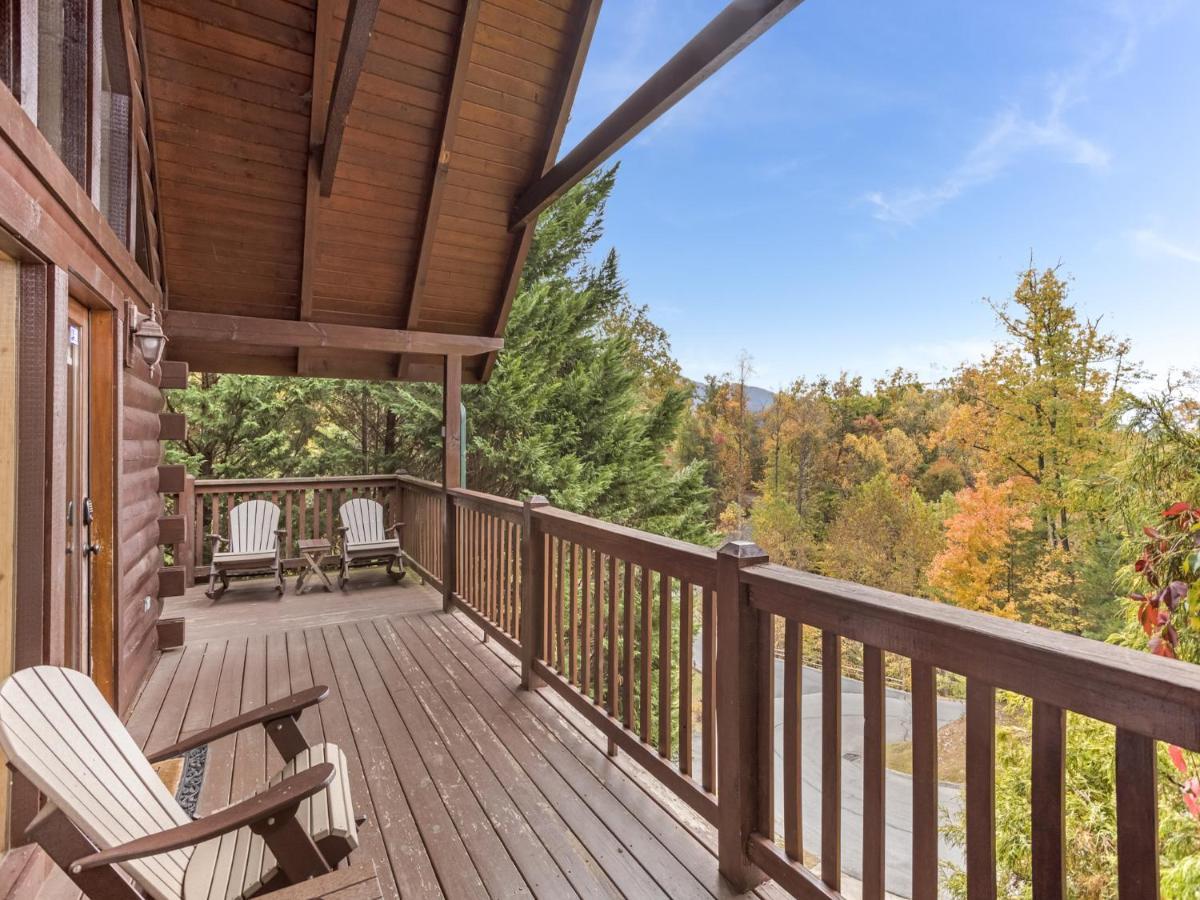 Saddle Ridge Villa Гетлинбург Екстериор снимка