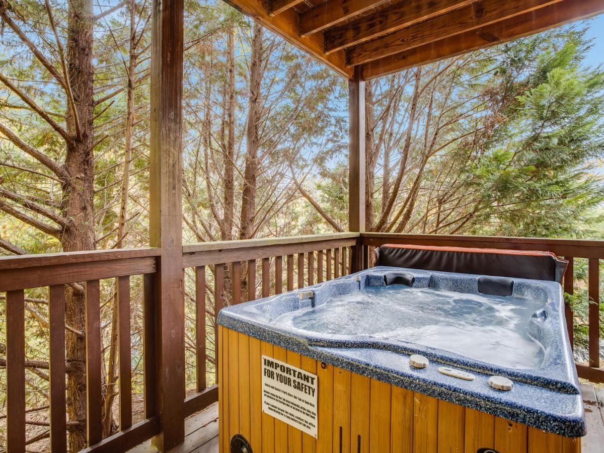 Saddle Ridge Villa Гетлинбург Екстериор снимка
